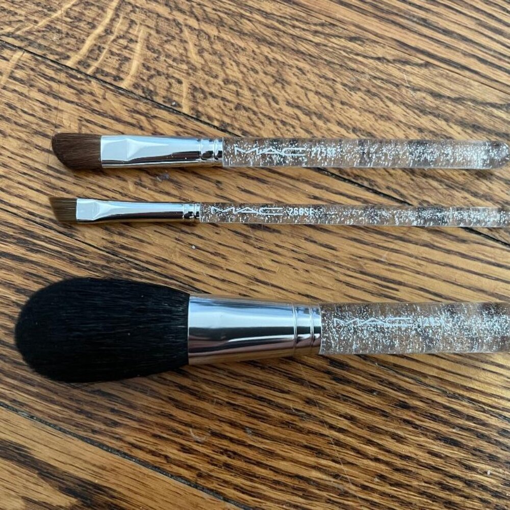 MAC Brush Set X 3 - 129se,  275se, 266se